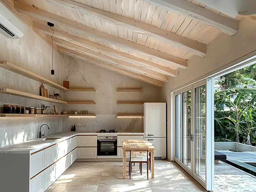 Immagine 1 di Casa indipendente in vendita  in Strada Imbriani, 60 a Parma