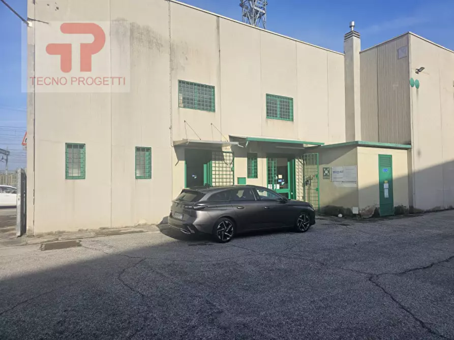 Immagine 8 di Capannone industriale in vendita  in Zona fiera a Padova