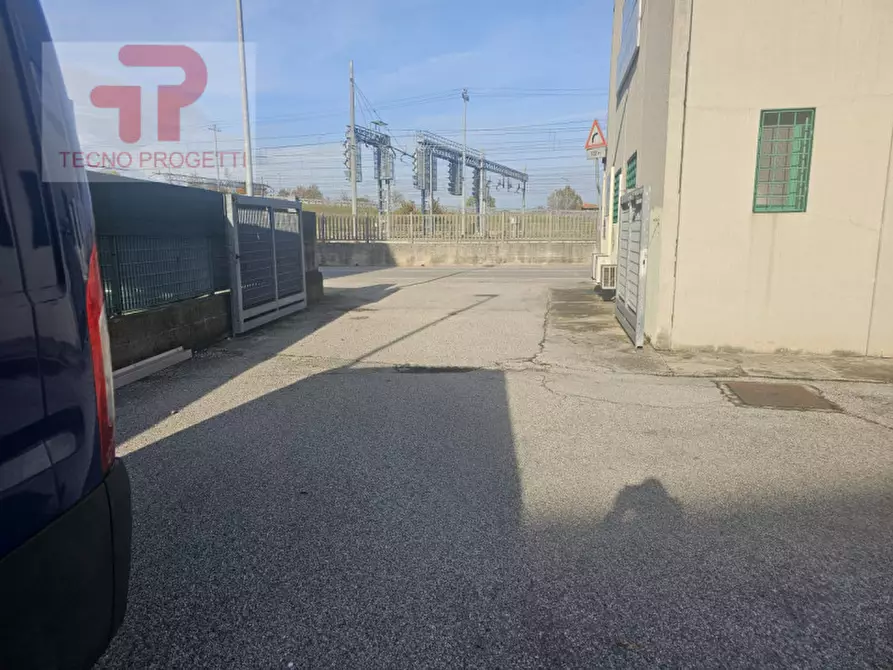 Immagine 10 di Capannone industriale in vendita  in Zona fiera a Padova