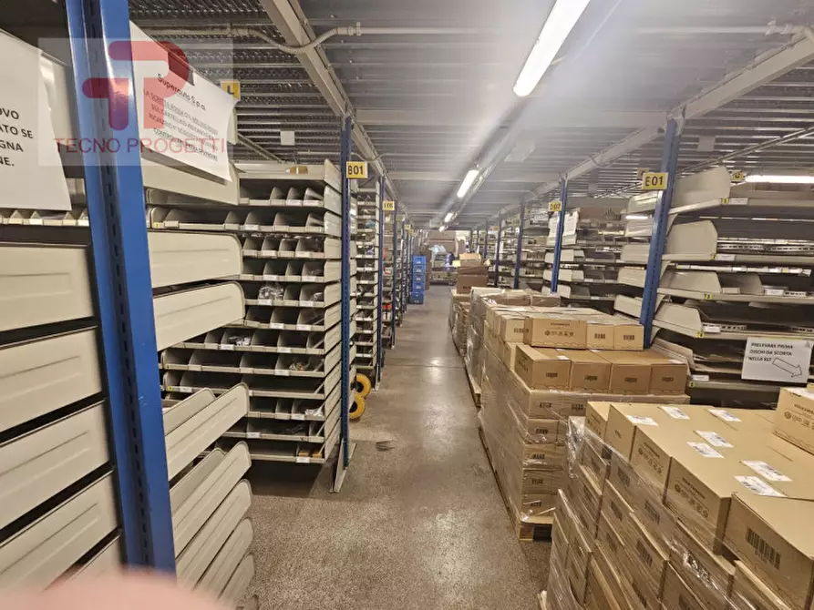 Immagine 13 di Capannone industriale in vendita  in Zona fiera a Padova
