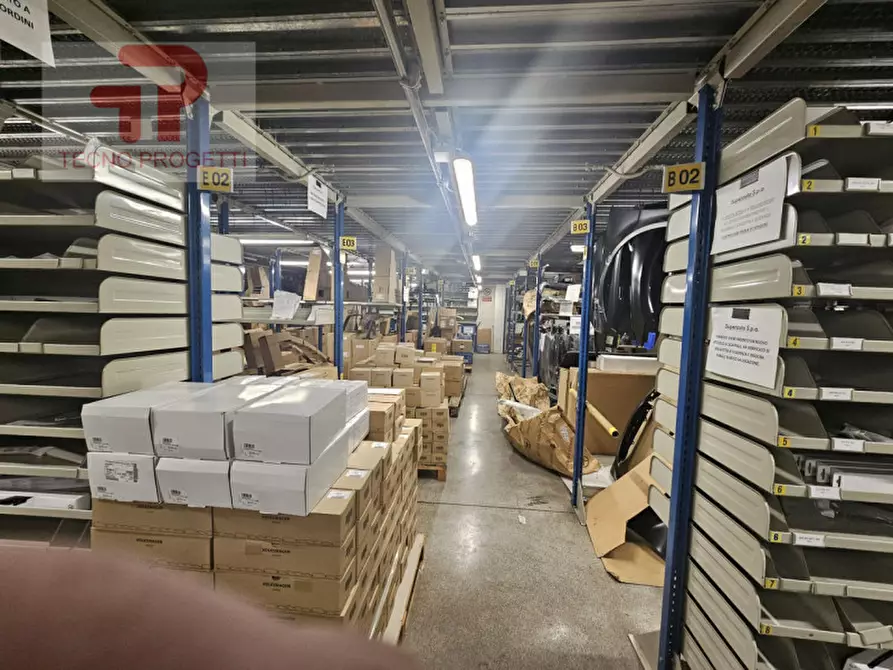 Immagine 14 di Capannone industriale in vendita  in Zona fiera a Padova