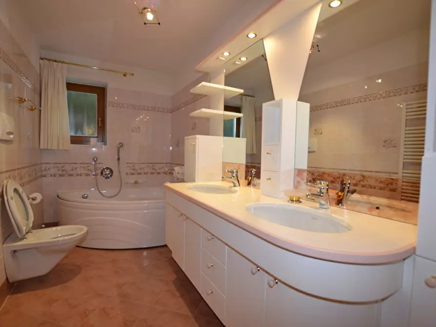 Immagine 6 di Appartamento in affitto  a Badia .Abtei.