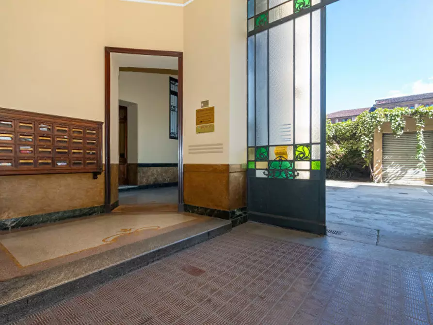 Immagine 2 di Ufficio in vendita  in Via Luigi Cibrario 30 bis a Torino