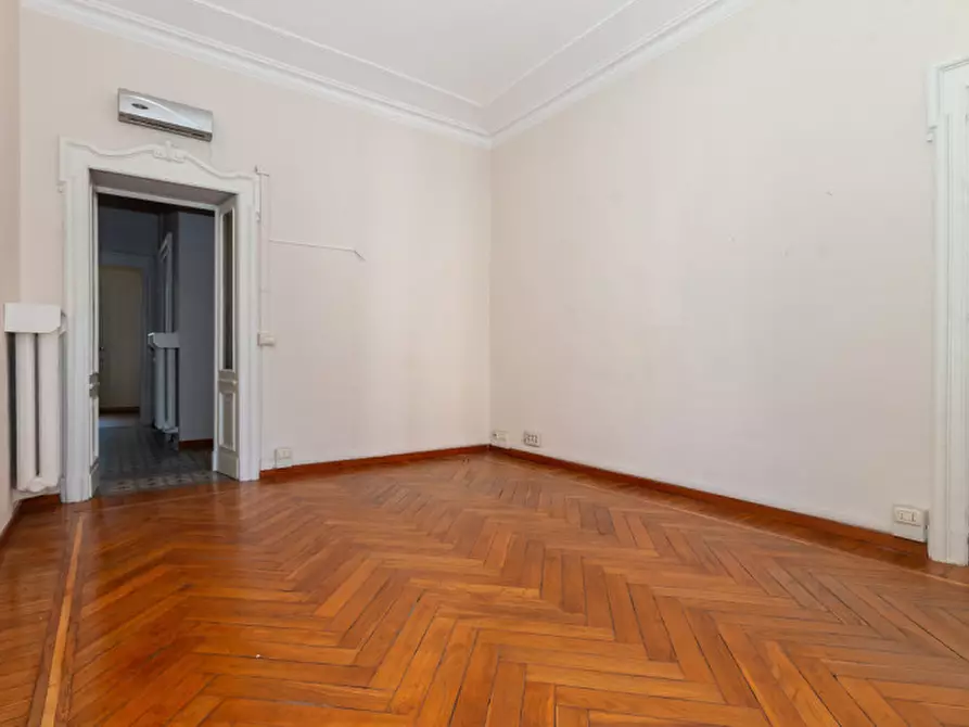 Immagine 7 di Ufficio in vendita  in Via Luigi Cibrario 30 bis a Torino