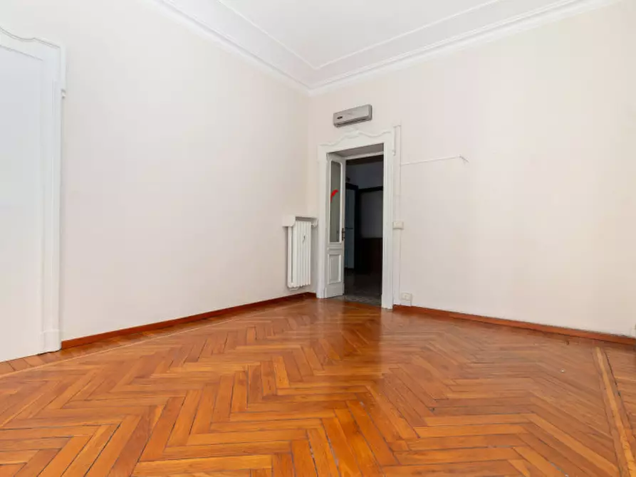 Immagine 9 di Ufficio in vendita  in Via Luigi Cibrario 30 bis a Torino