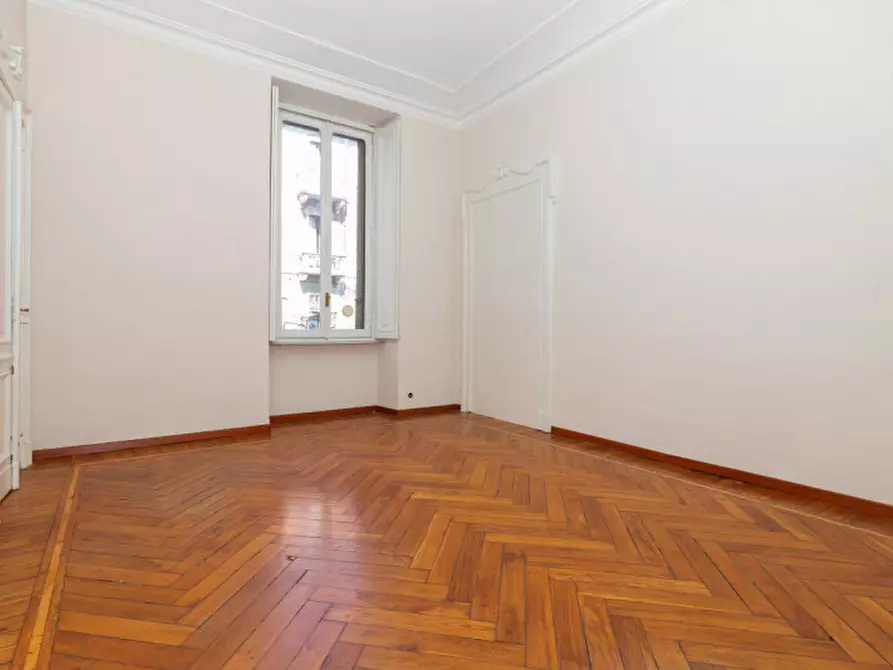 Immagine 10 di Ufficio in vendita  in Via Luigi Cibrario 30 bis a Torino