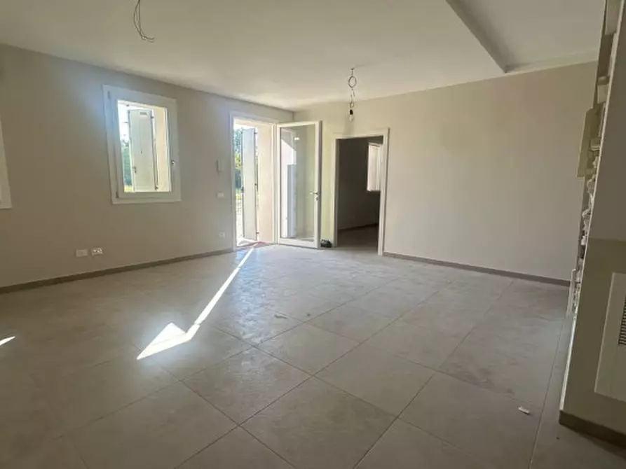 Immagine 3 di Villa in vendita  in VIA STRADELLO ASCARI a Carpi