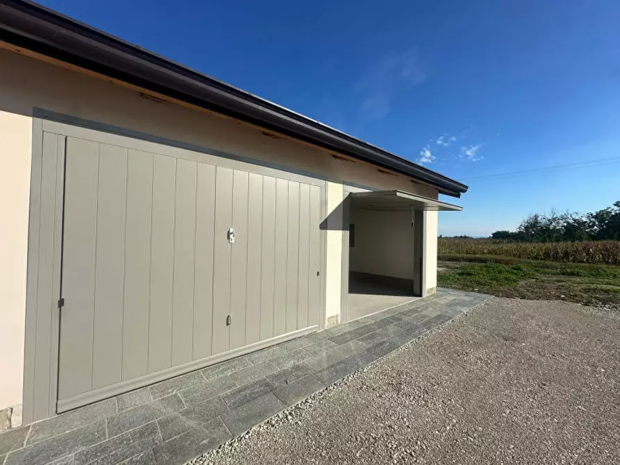 Immagine 23 di Villa in vendita  in VIA STRADELLO ASCARI a Carpi