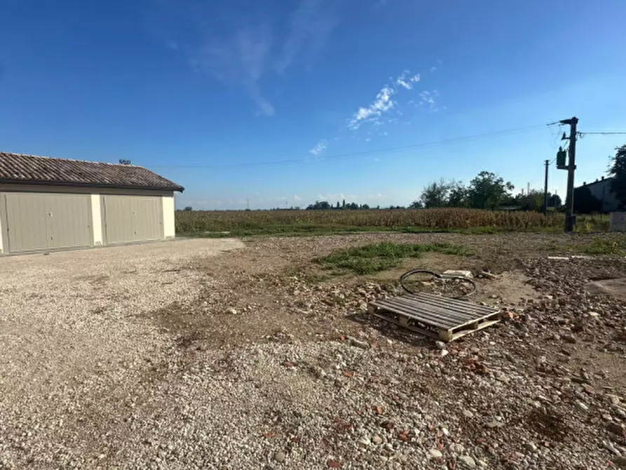 Immagine 25 di Villa in vendita  in VIA STRADELLO ASCARI a Carpi