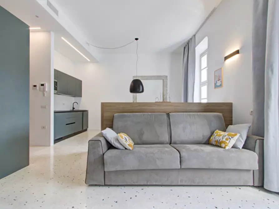 Immagine 1 di Appartamento in vendita  in Piazza 3 Novembre a Arco