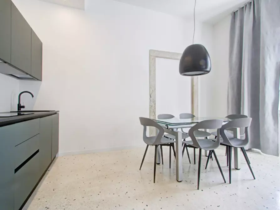 Immagine 2 di Appartamento in vendita  in Piazza 3 Novembre a Arco