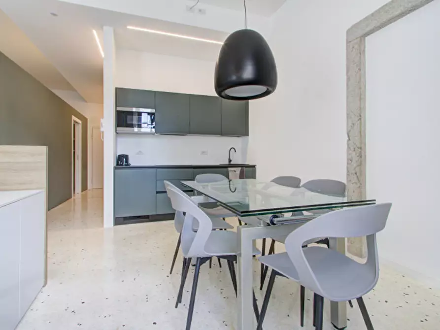 Immagine 3 di Appartamento in vendita  in Piazza 3 Novembre a Arco