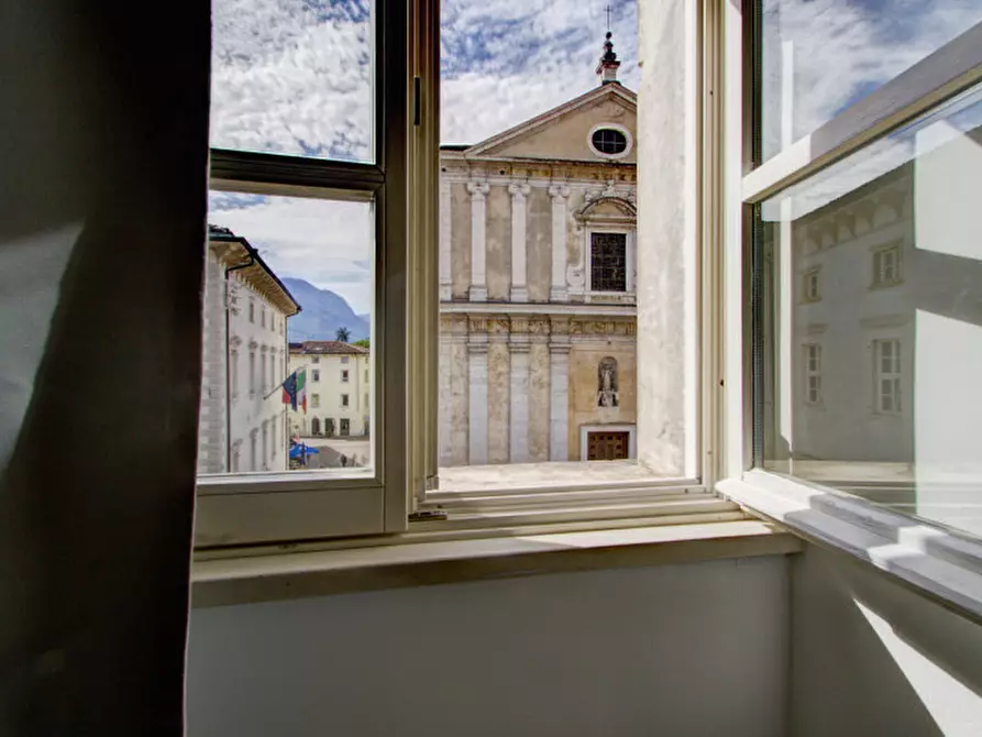 Immagine 5 di Appartamento in vendita  in Piazza 3 Novembre a Arco