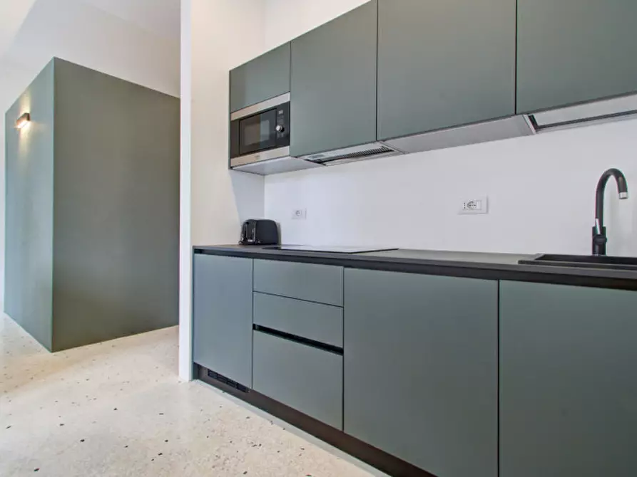 Immagine 7 di Appartamento in vendita  in Piazza 3 Novembre a Arco