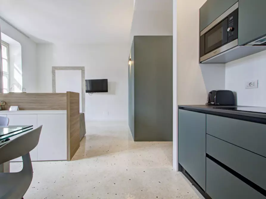 Immagine 10 di Appartamento in vendita  in Piazza 3 Novembre a Arco