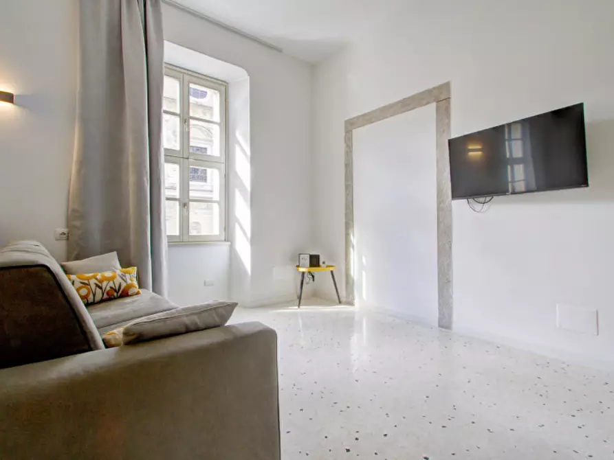 Immagine 12 di Appartamento in vendita  in Piazza 3 Novembre a Arco