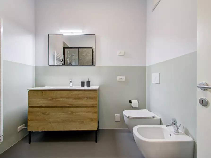 Immagine 22 di Appartamento in vendita  in Piazza 3 Novembre a Arco