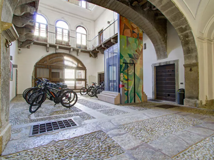 Immagine 27 di Appartamento in vendita  in Piazza 3 Novembre a Arco