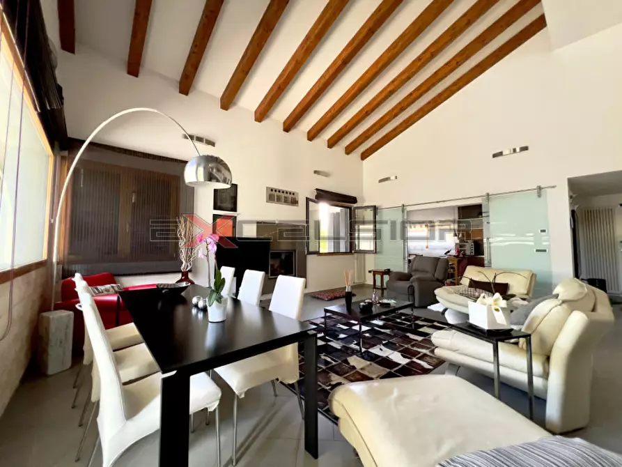 Immagine 2 di Villa in vendita  in Via G. Matteotti n.20 bis - Cavarzere (VE) a Cavarzere