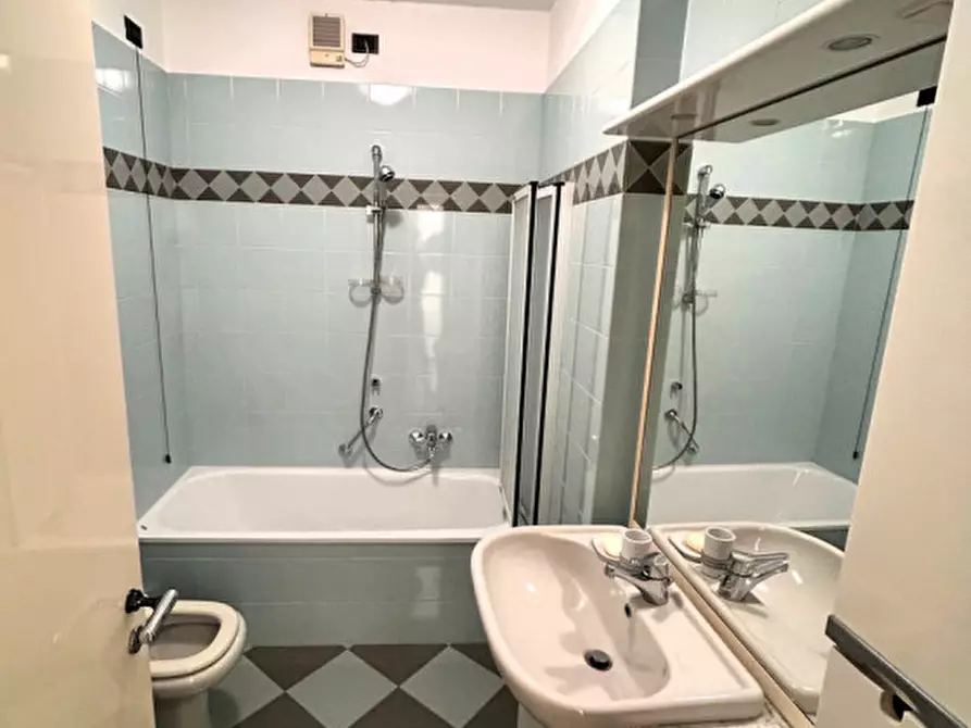 Immagine 10 di Appartamento in vendita  in Via Giuseppe Garibaldi a Camogli