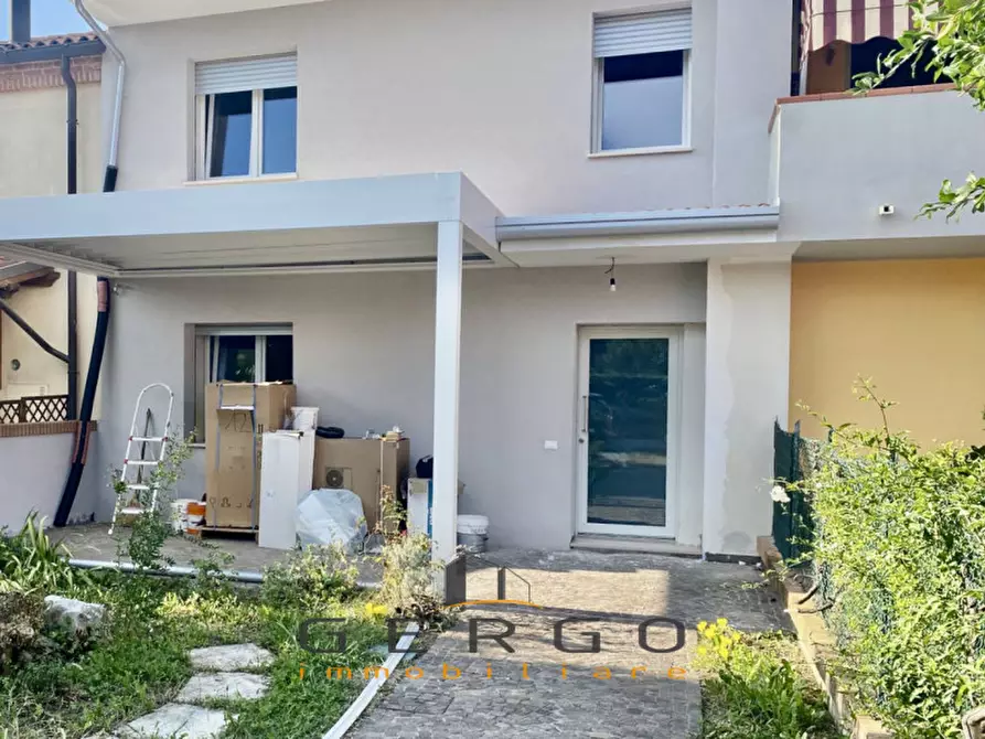 Immagine 37 di Villetta a schiera in vendita  in Via Motte a Castello Di Godego