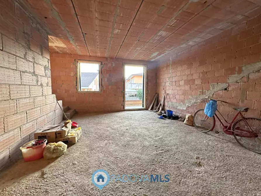 Immagine 5 di Villetta a schiera in vendita  in Via Roma a Due Carrare