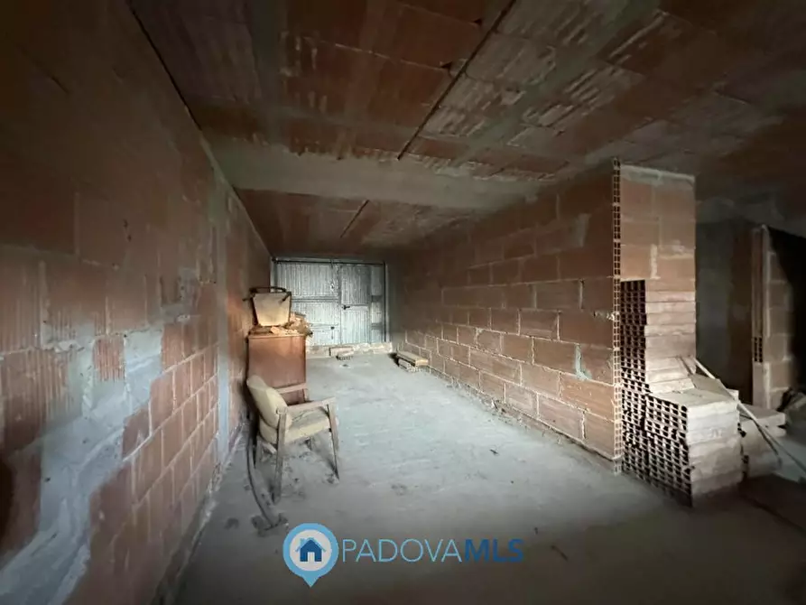 Immagine 15 di Villetta a schiera in vendita  in Via Roma a Due Carrare