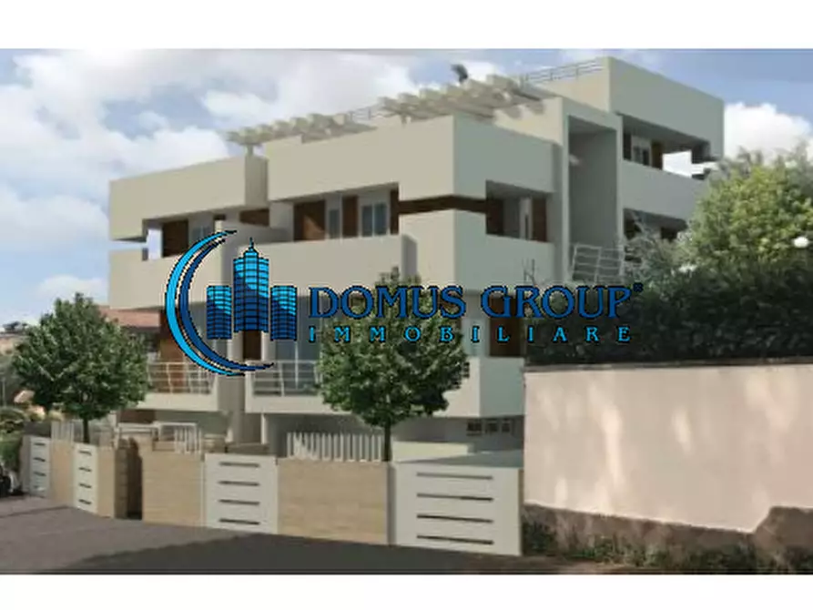 Immagine 1 di Villa in vendita  in Via Beinasco a Roma