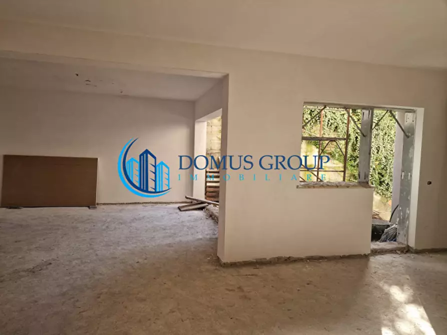 Immagine 2 di Villa in vendita  in Via Beinasco a Roma