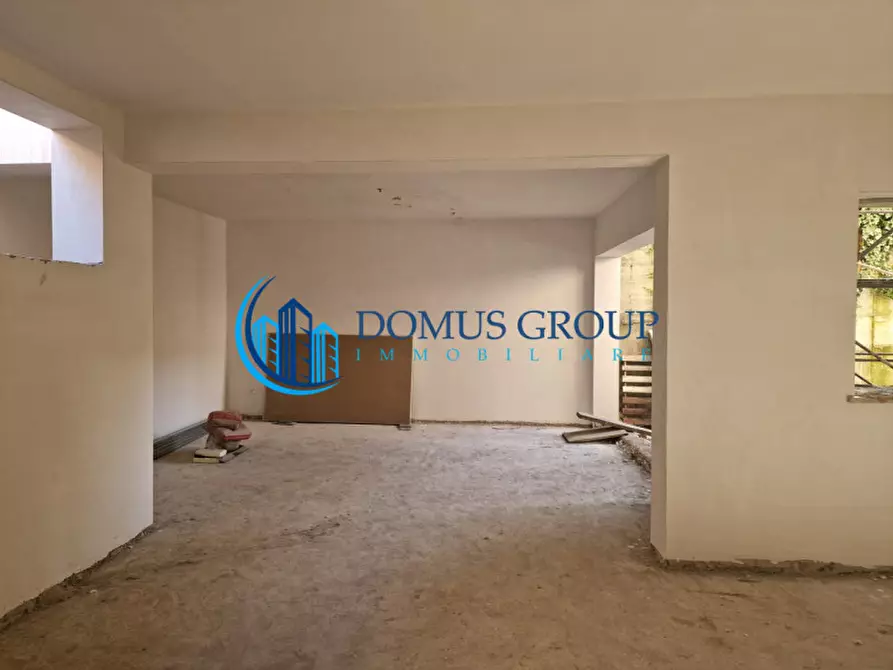 Immagine 8 di Villa in vendita  in Via Beinasco a Roma