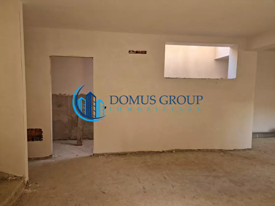 Immagine 9 di Villa in vendita  in Via Beinasco a Roma