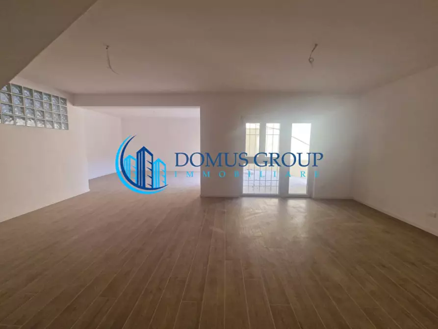 Immagine 12 di Villa in vendita  in Via Beinasco a Roma