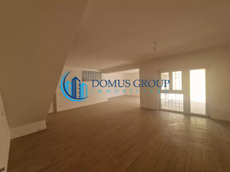 Immagine 23 di Villa in vendita  in Via Beinasco a Roma