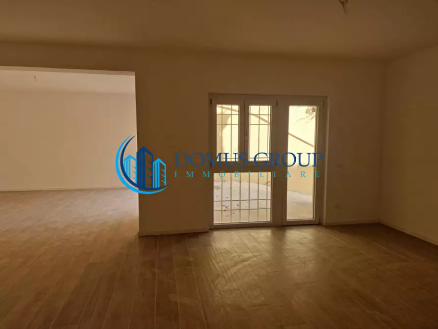 Immagine 24 di Villa in vendita  in Via Beinasco a Roma