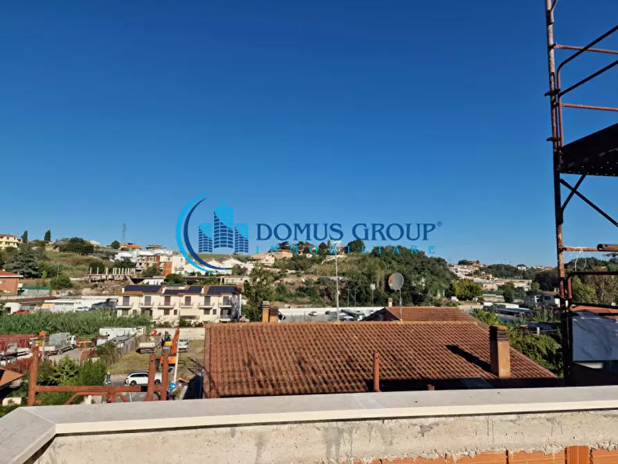 Immagine 27 di Villa in vendita  in Via Beinasco a Roma