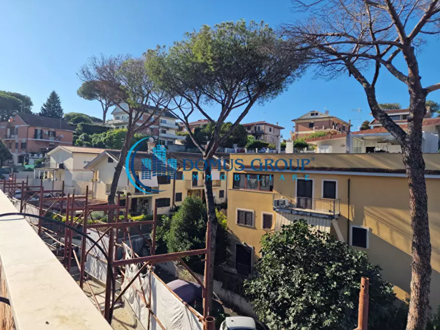 Immagine 30 di Villa in vendita  in Via Beinasco a Roma