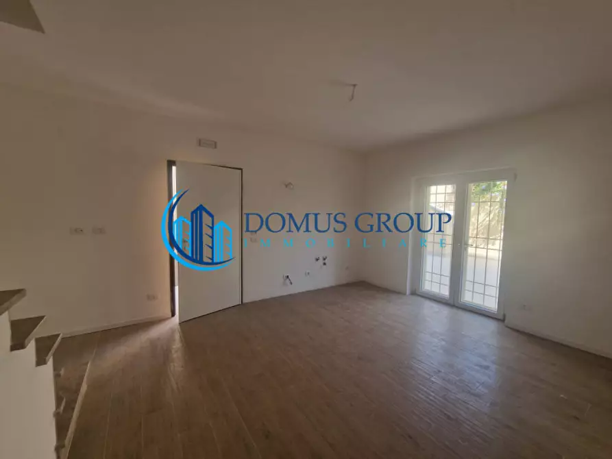 Immagine 34 di Villa in vendita  in Via Beinasco a Roma