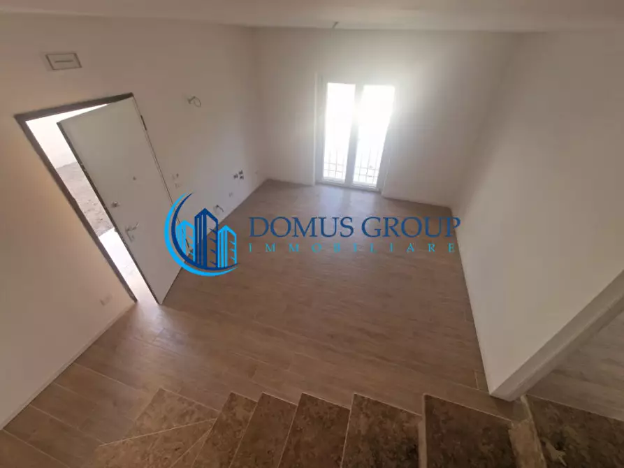 Immagine 35 di Villa in vendita  in Via Beinasco a Roma