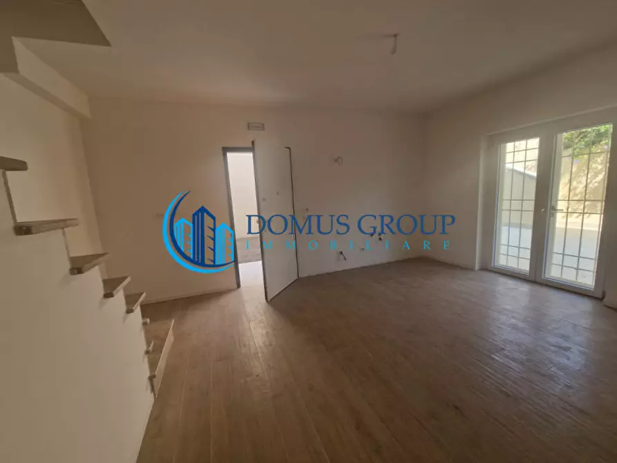 Immagine 36 di Villa in vendita  in Via Beinasco a Roma