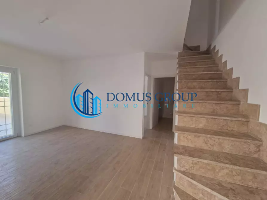 Immagine 37 di Villa in vendita  in Via Beinasco a Roma