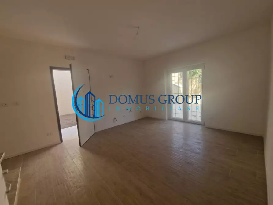 Immagine 39 di Villa in vendita  in Via Beinasco a Roma