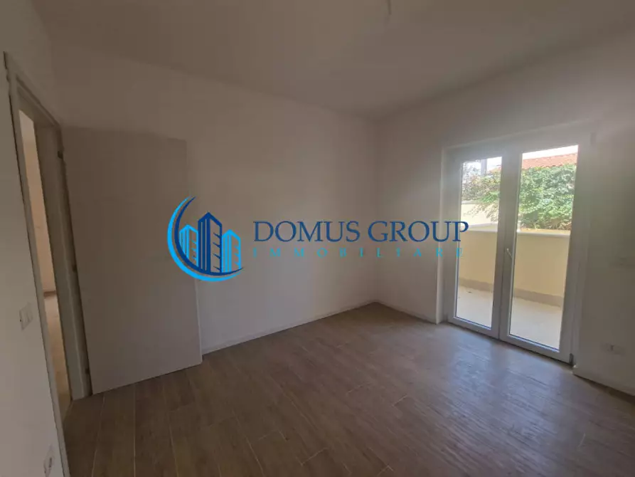 Immagine 43 di Villa in vendita  in Via Beinasco a Roma