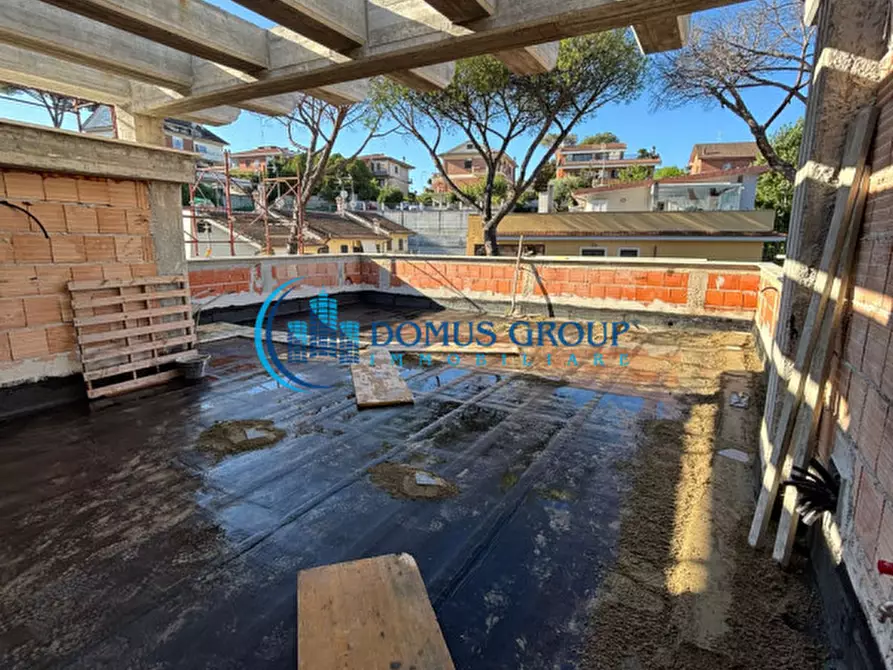 Immagine 48 di Villa in vendita  in Via Beinasco a Roma