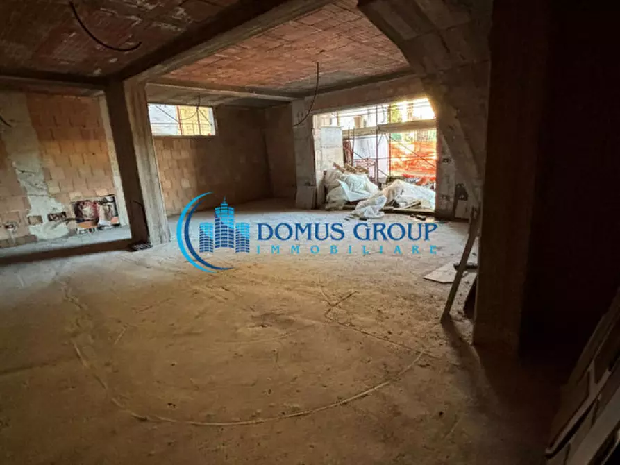 Immagine 54 di Villa in vendita  in Via Beinasco a Roma