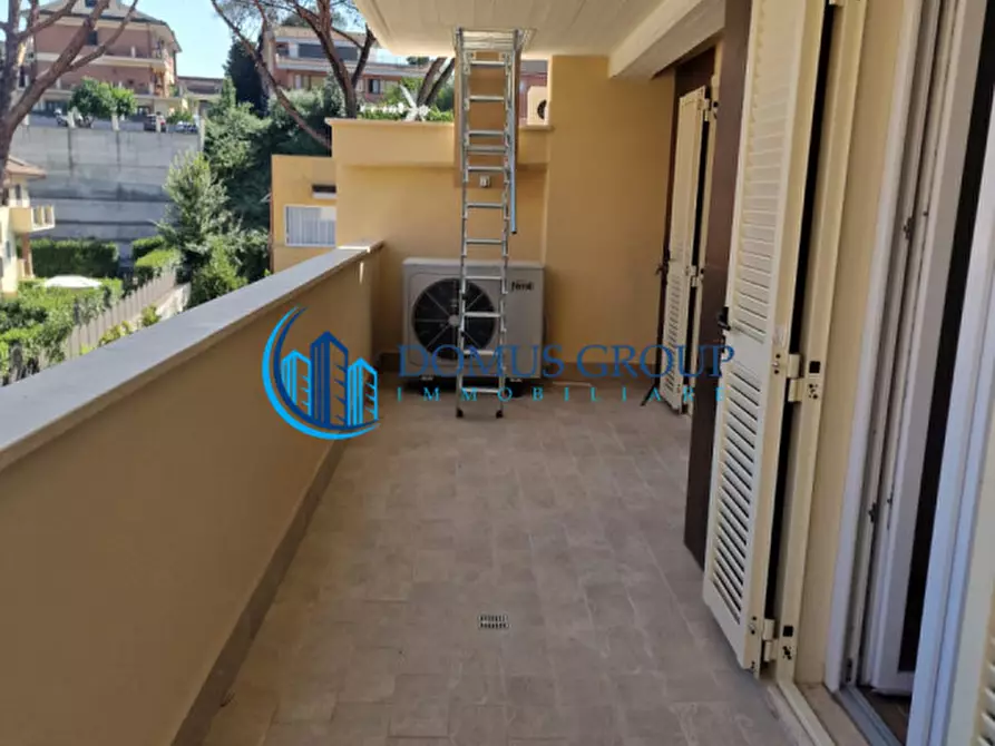 Immagine 60 di Villa in vendita  in Via Beinasco a Roma