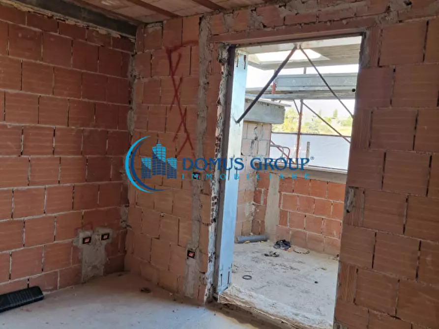 Immagine 74 di Villa in vendita  in Via Beinasco a Roma