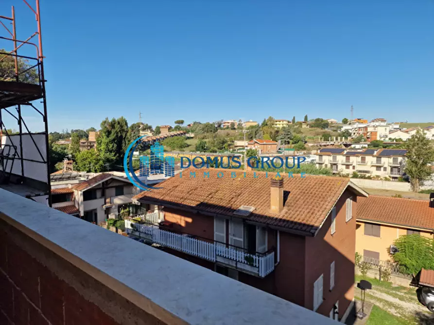 Immagine 88 di Villa in vendita  in Via Beinasco a Roma