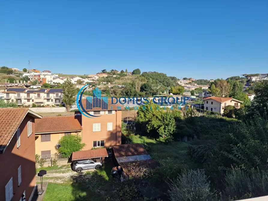 Immagine 89 di Villa in vendita  in Via Beinasco a Roma