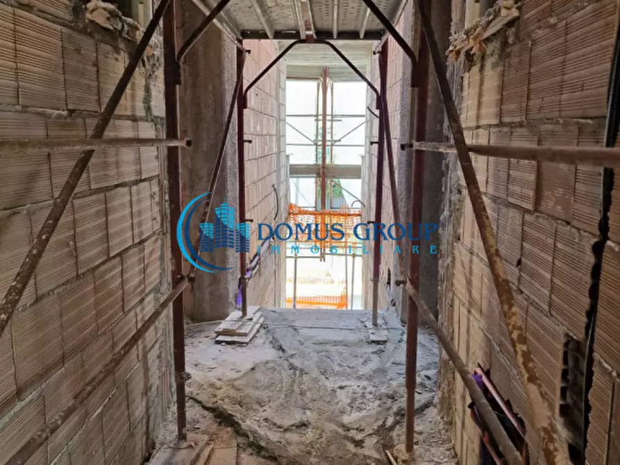 Immagine 104 di Villa in vendita  in Via Beinasco a Roma