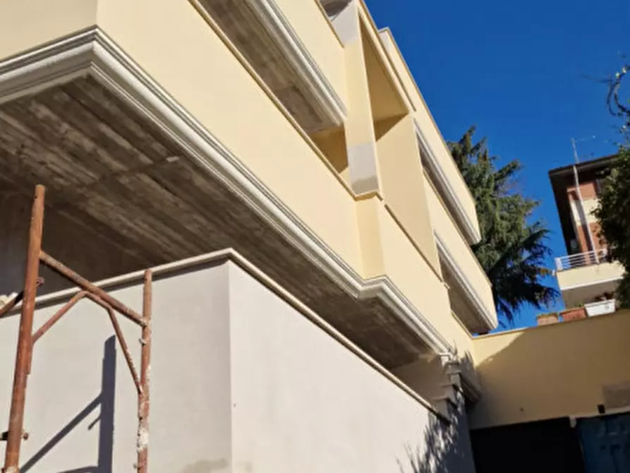 Immagine 110 di Villa in vendita  in Via Beinasco a Roma